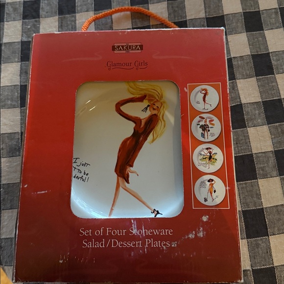 Sakura glamour girls 4 Dessert/salad plates with box - Picture 6 of 6